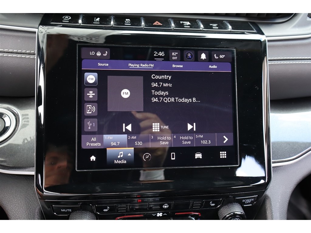 2022 Jeep Grand Cherokee Altitude - Photo 25