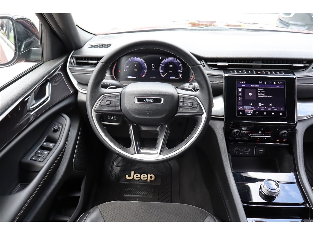 2022 Jeep Grand Cherokee Altitude - Photo 31