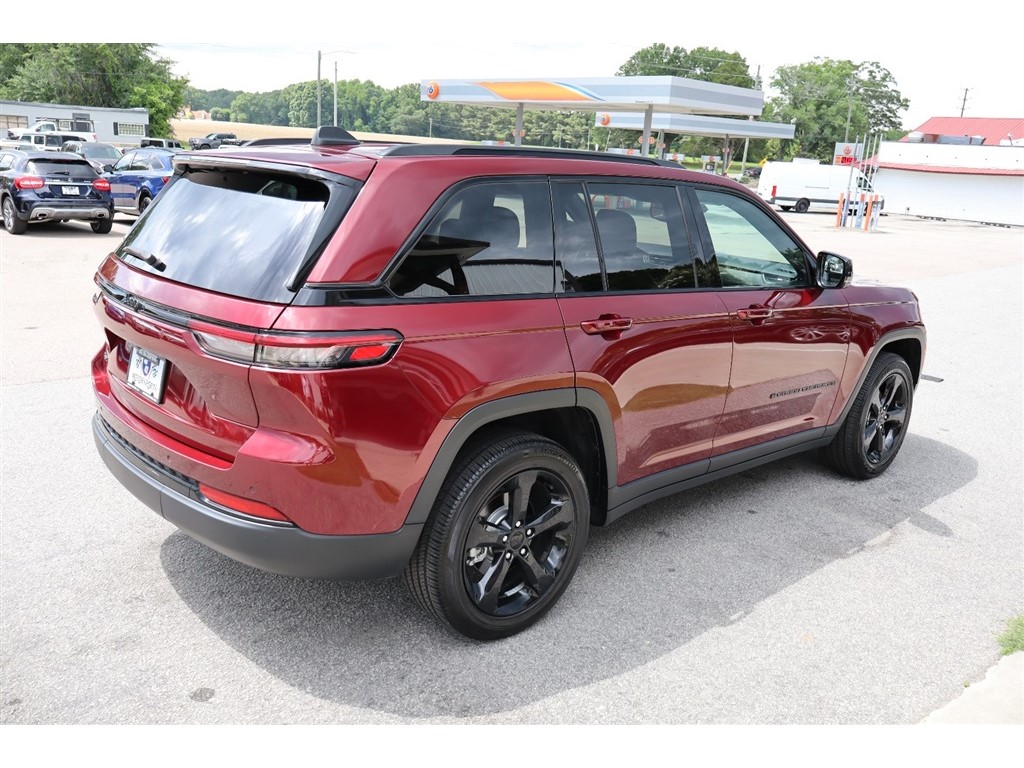 2022 Jeep Grand Cherokee Altitude - Photo 6