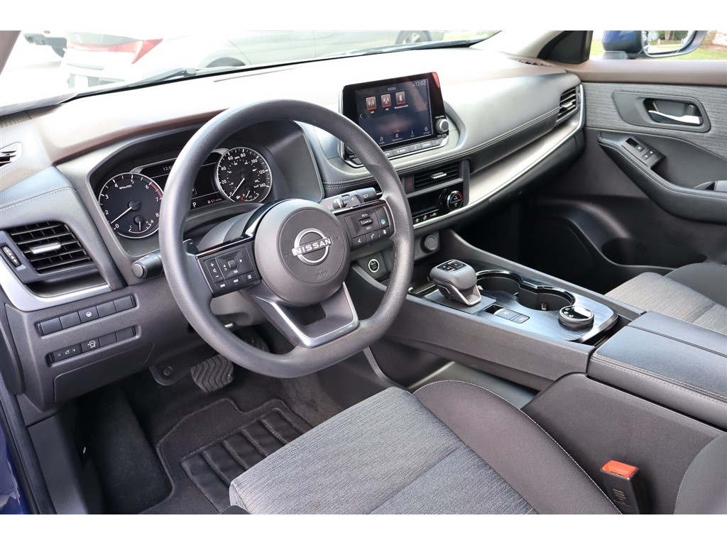 2023 Nissan Rogue SV - Photo 16