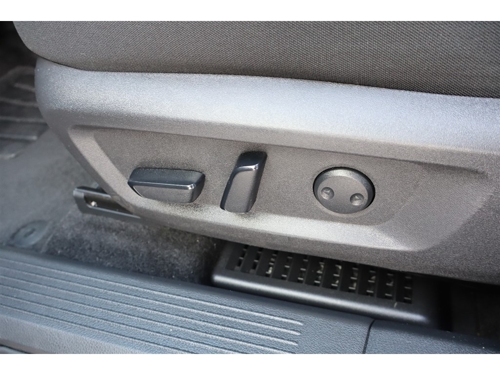 2023 Nissan Rogue SV - Photo 20