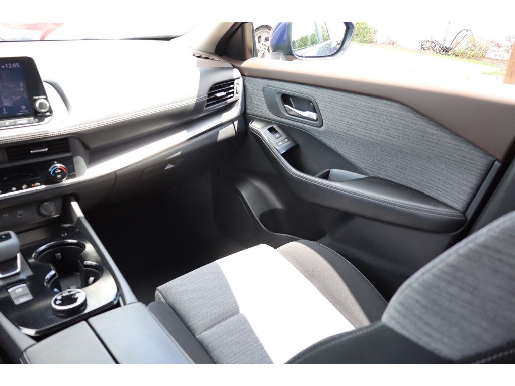2023 Nissan Rogue SV - Photo 23