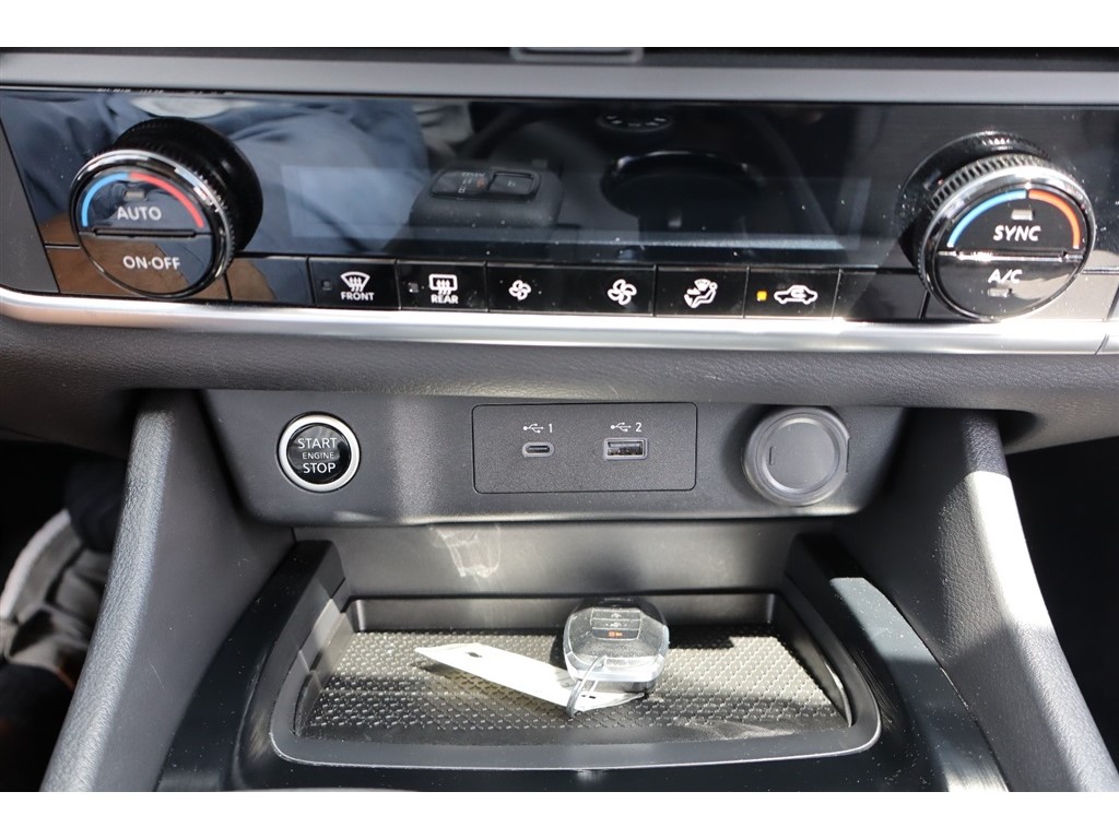 2023 Nissan Rogue SV - Photo 32