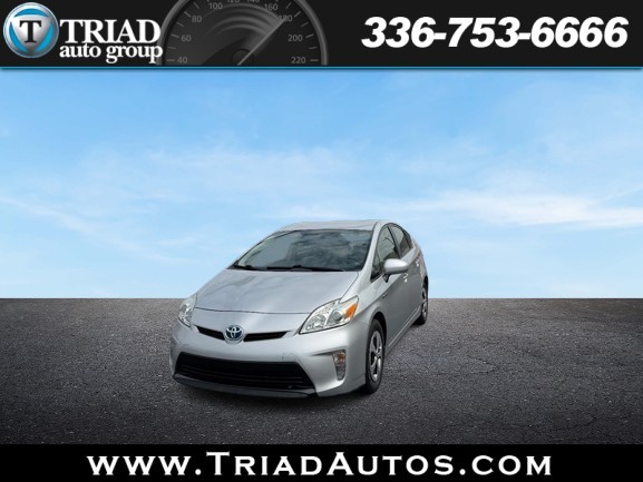 2014 Toyota Prius Two's photo