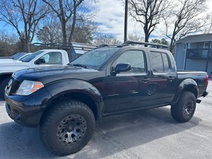 Picture of a 2015 Nissan Frontier PRO-4X Crew Cab 5AT 4WD