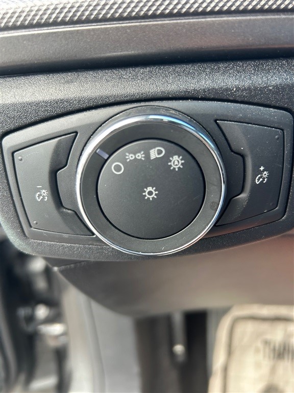 2019 Ford Fusion Hybrid SE photo 18