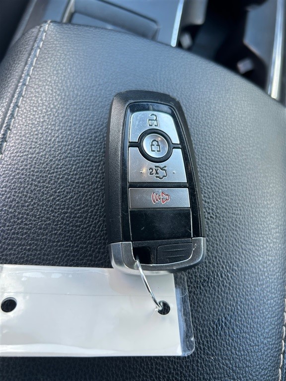 2019 Ford Fusion Hybrid SE photo 19