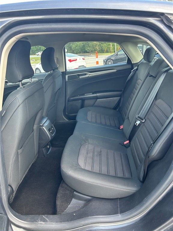 2019 Ford Fusion Hybrid SE photo 20