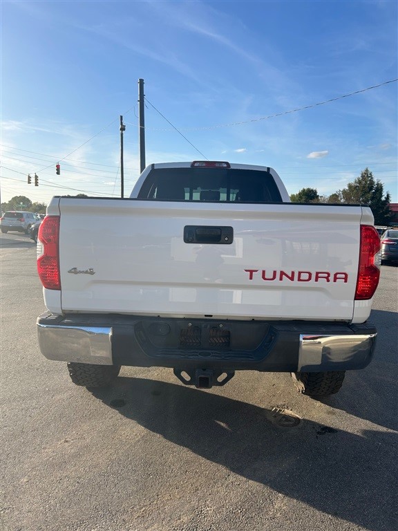 2015 Toyota Tundra SR5 Double Cab photo 3