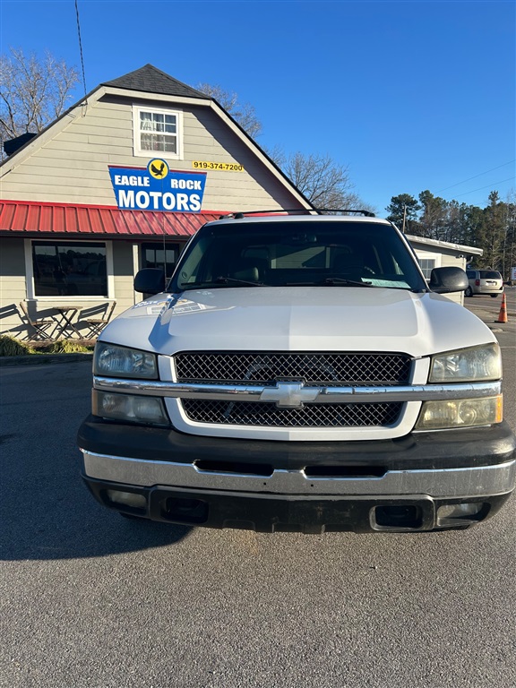 2004 Chevrolet Avalanche Base's photo