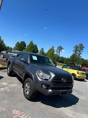 Picture of a 2018 Toyota Tacoma SR5 Double Cab Long Bed V6 6AT 4WD