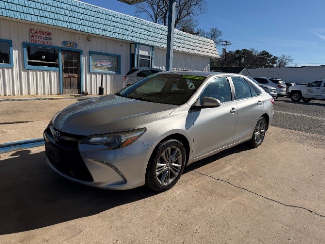 2017 Toyota Camry SE