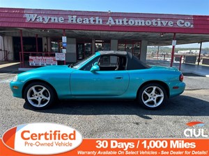 Picture of a 2003 Mazda MX-5 Miata