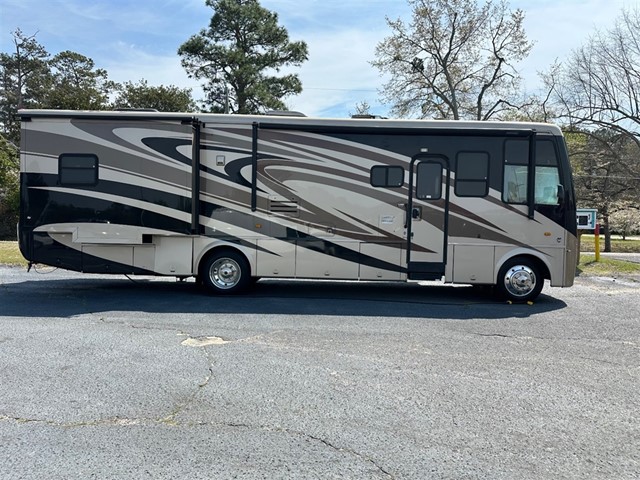 Ford -  Newmar Motorhome Canyon Star 35ft #3511 - 3 Slides in Aiken