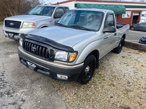 Picture of a 2002 Toyota Tacoma 2WD