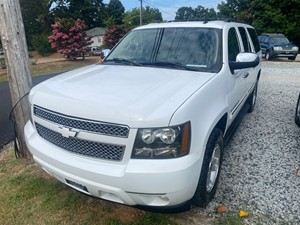 Picture of a 2008 Chevrolet Suburban LT1 1500 4WD