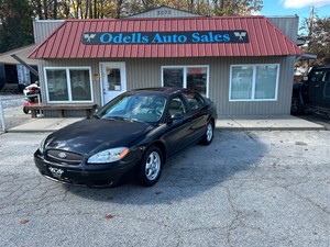 Picture of a 2004 Ford Taurus SES