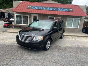 Picture of a 2010 Chrysler Town & Country LX