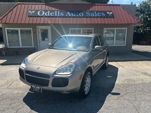 Picture of a 2004 Porsche Cayenne Turbo