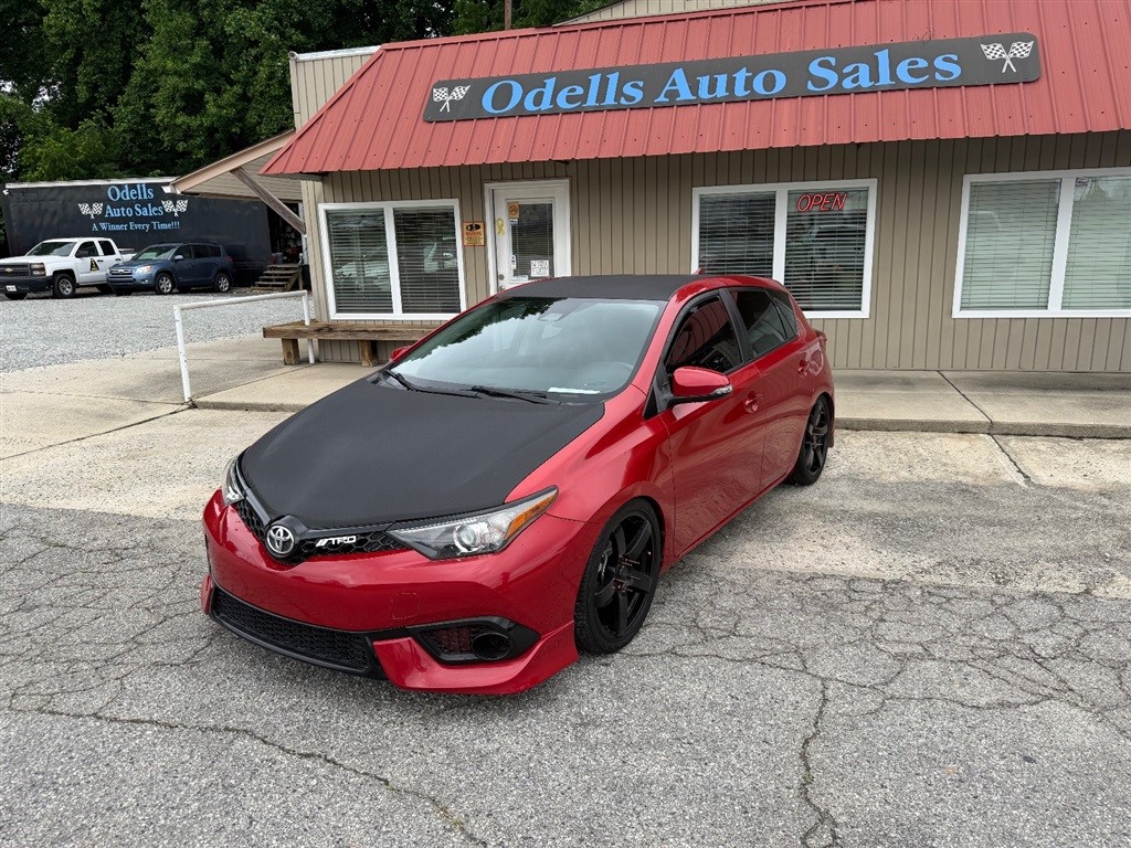 2017 Toyota Corolla iM CVT's photo