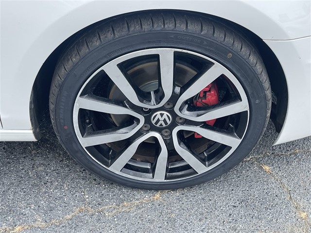 2012 Volkswagen GTI Base photo 16