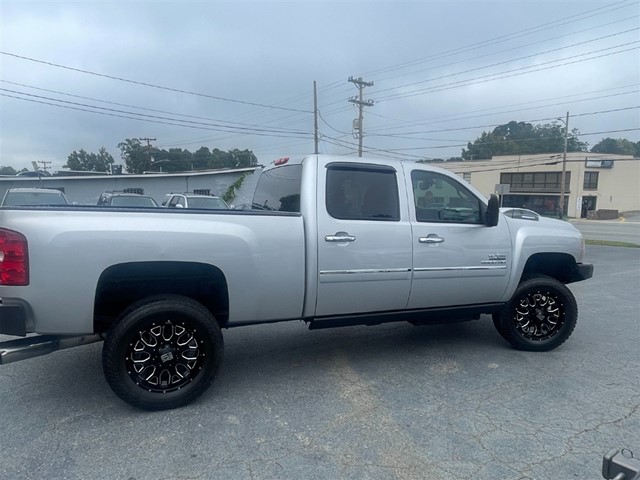 2014 Chevrolet Silverado 2500HD LT photo 5