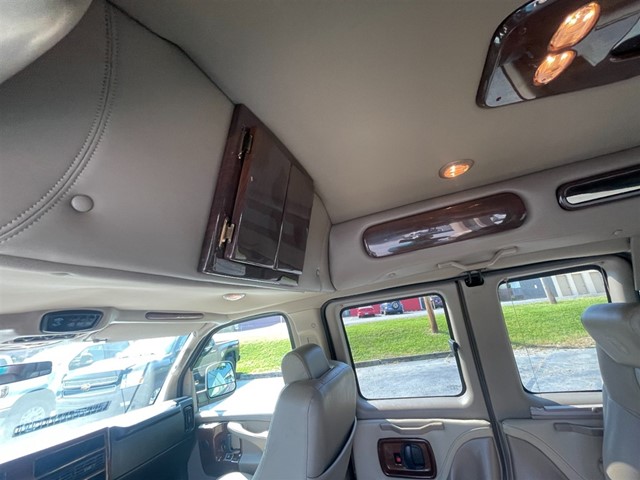 2014 GMC Savana Passenger 1LS photo 54