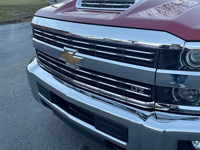 2019 Chevrolet Silverado 3500HD LTZ photo 10