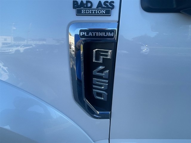 2018 Ford F-450 Super Duty Platinum photo 14