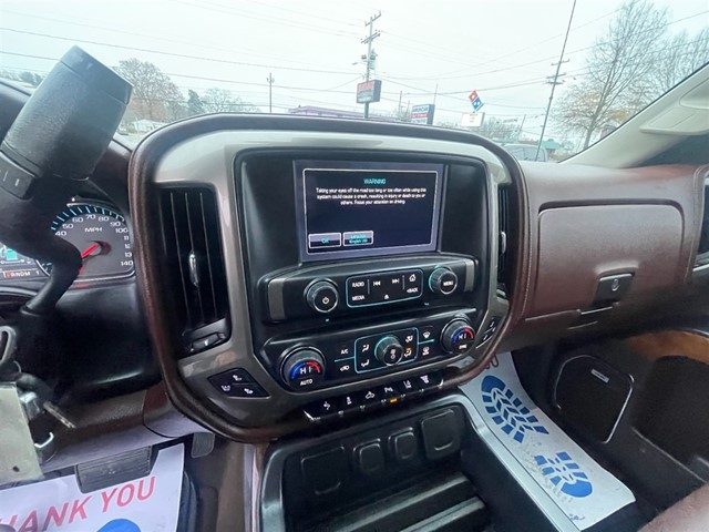 2015 Chevrolet Silverado 2500HD High Country photo 43