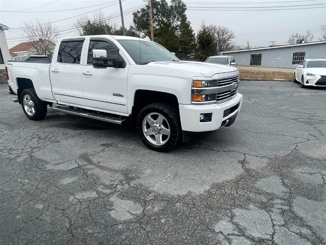 2015 Chevrolet Silverado 2500HD High Country photo 6