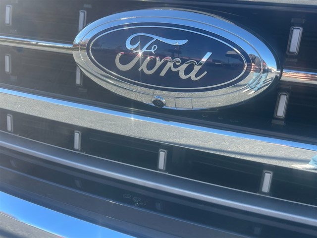 2022 Ford F-150 Lariat photo 10