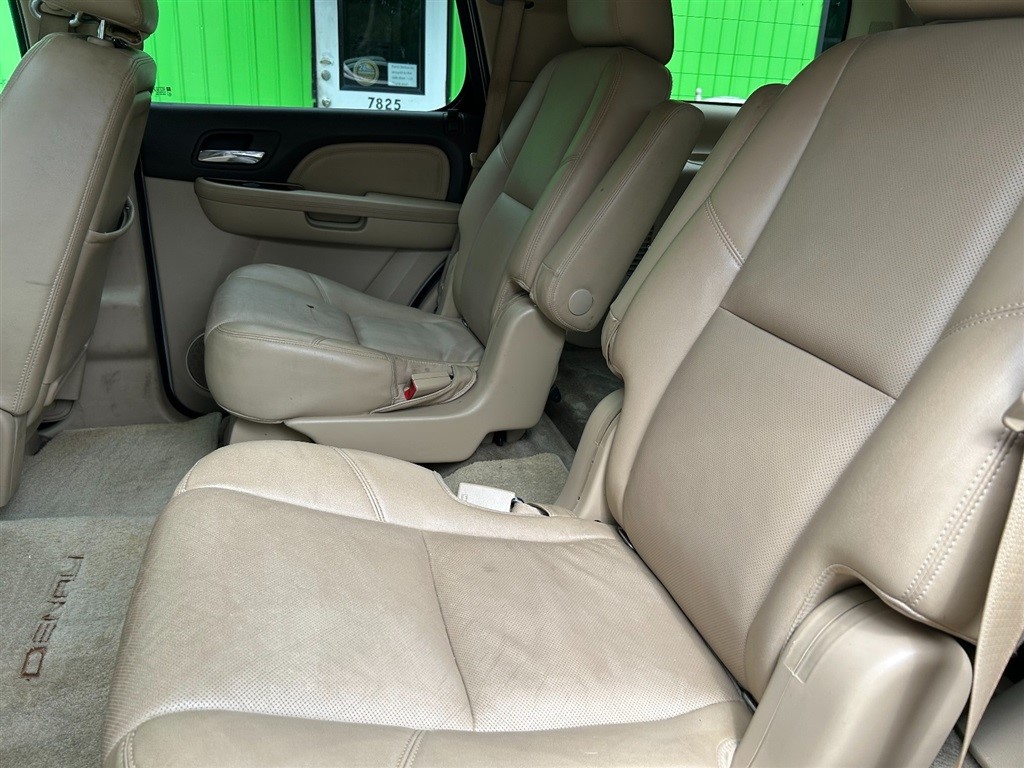 2012 Gmc Yukon Denali photo 17