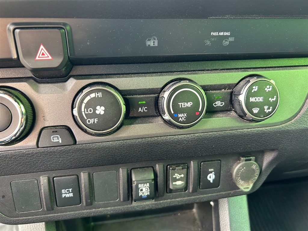 2019 Toyota Tacoma SR5 Double Cab Long Bed V6 4x4 photo 7