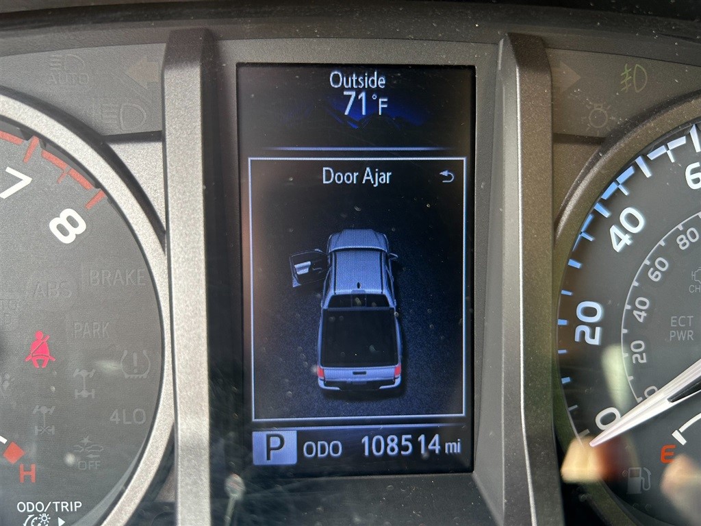 2019 Toyota Tacoma SR5 Double Cab Long Bed V6 4x4 photo 11