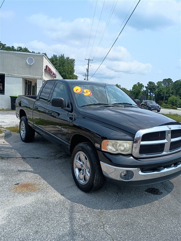2005 Dodge Ram 1500 SLT Quad Cab Short Bed 4WD for sale by dealer