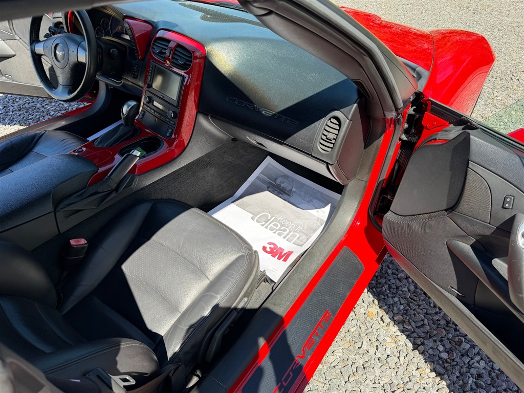 2006 Chevrolet Corvette Base - Photo 13