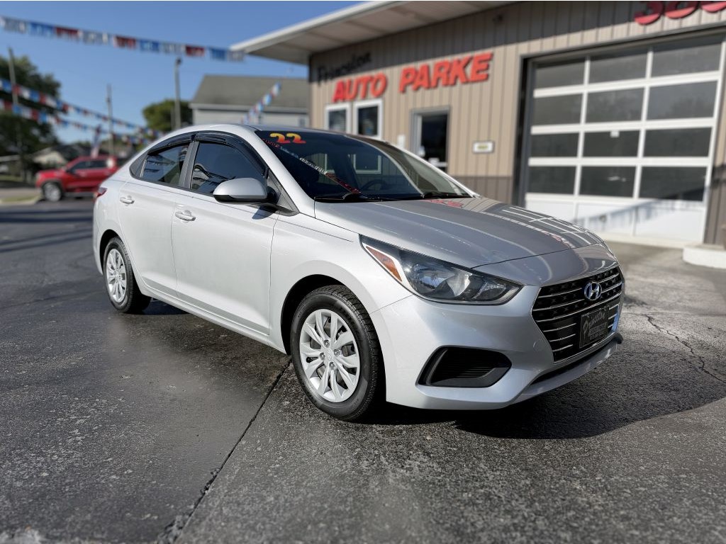 2022 Hyundai Accent SE