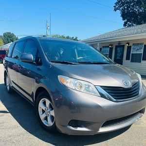 2011 Toyota Sienna LE 8-Pass V6 for sale by dealer