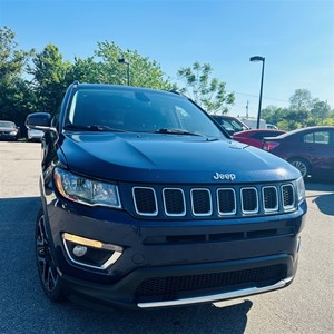 Picture of a 2017 Jeep Compass Limited 4WD