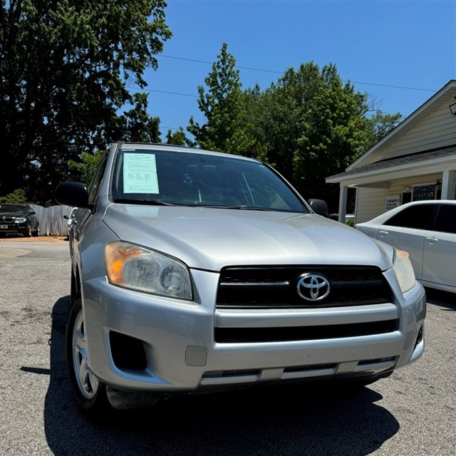 Toyota RAV4 Base I4 4WD in Raleigh