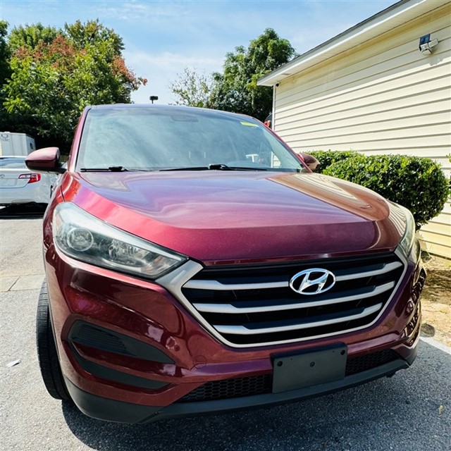 Hyundai Tucson SE in Raleigh