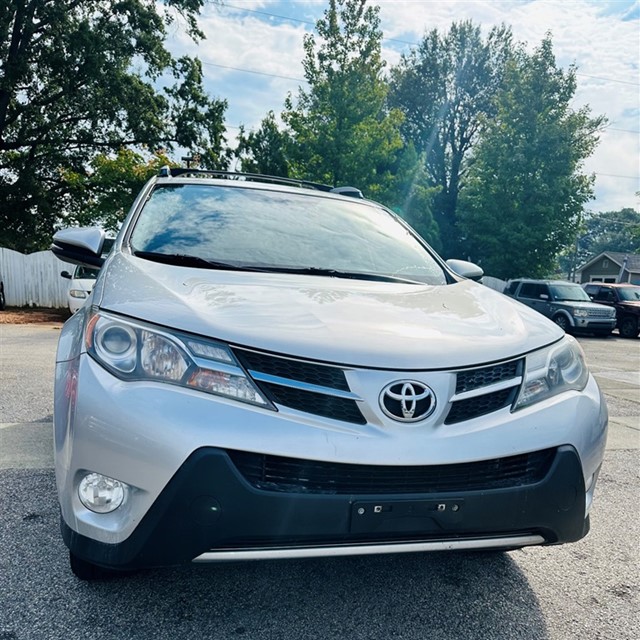 Toyota RAV4 XLE AWD in Raleigh