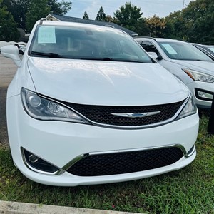 2018 Chrysler Pacifica Touring-L for sale by dealer