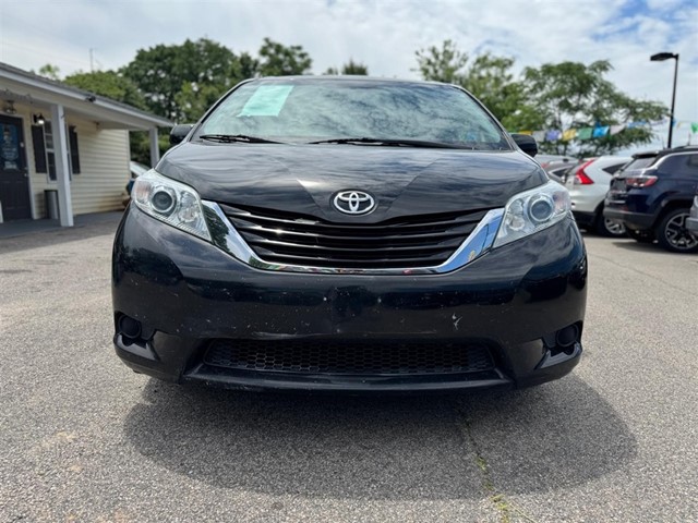 Toyota Sienna LE AWD 7-Passenger V6 in Raleigh