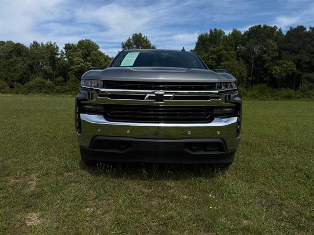 Chevrolet Silverado 1500 LT Crew Cab 4WD in Raleigh