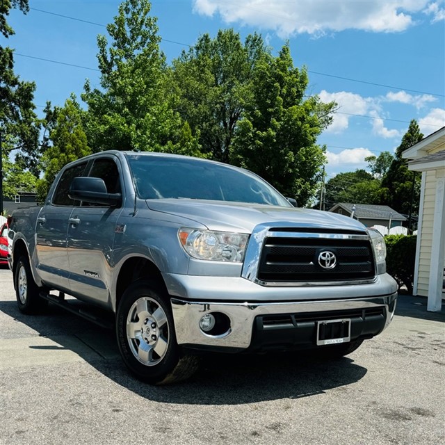 Toyota Tundra Tundra-Grade CrewMax 5.7L 2WD in Raleigh