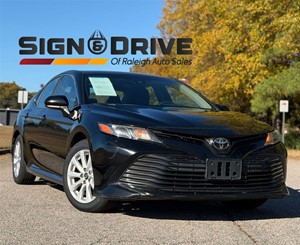 Picture of a 2019 Toyota Camry LE