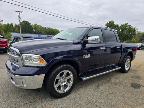 2016 RAM 1500 Laramie Crew Cab SWB 4WD