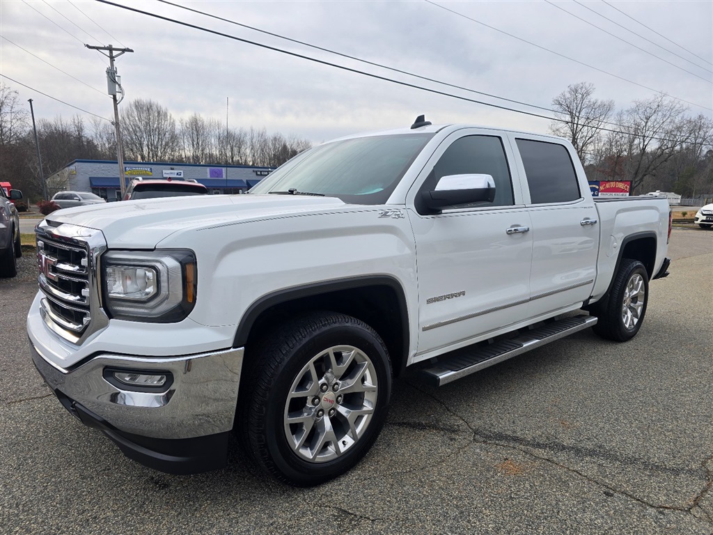 2017 GMC Sierra 1500 SLT's photo